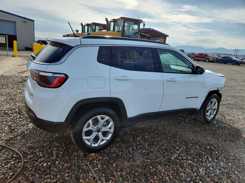 Photo 3 from auction – 2025 JEEP COMPASS with VIN 3C4NJDBN4ST605924