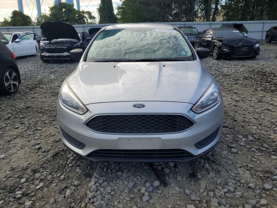 Снимка 5 от търг – 2018 FORD FOCUS с VIN 1FADP3E27JL283849