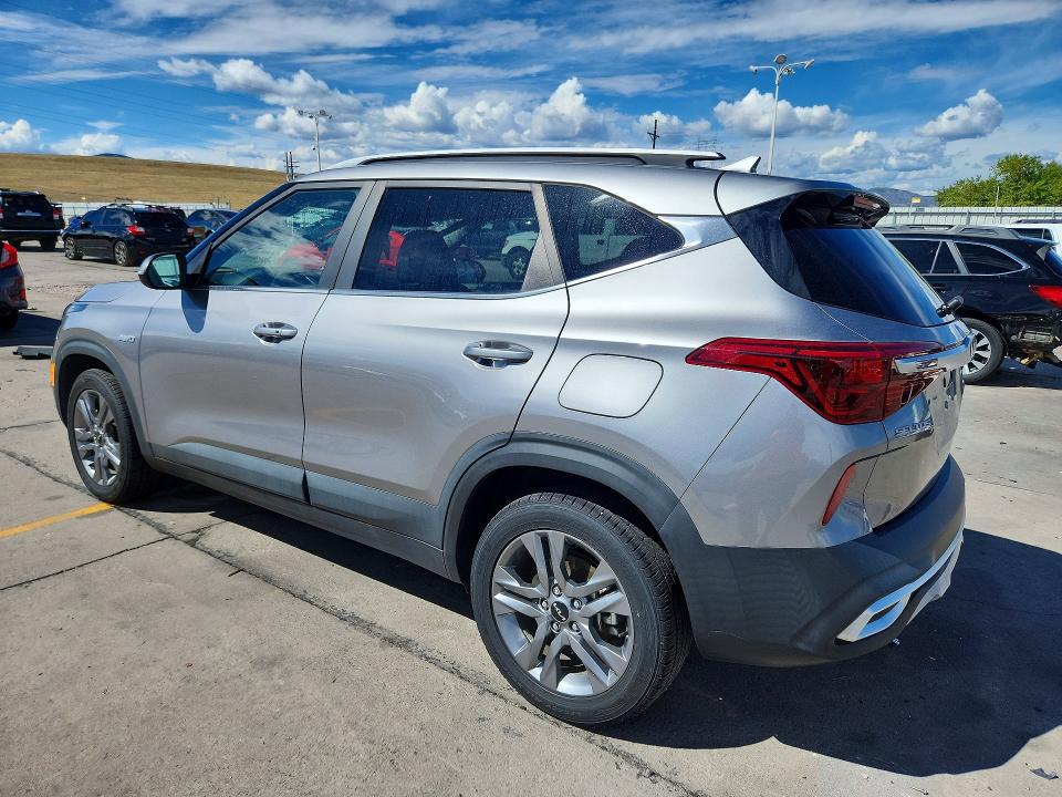 Photo 2 from auction – 2023 KIA SELTOS with VIN KNDEUCAA4P7445748