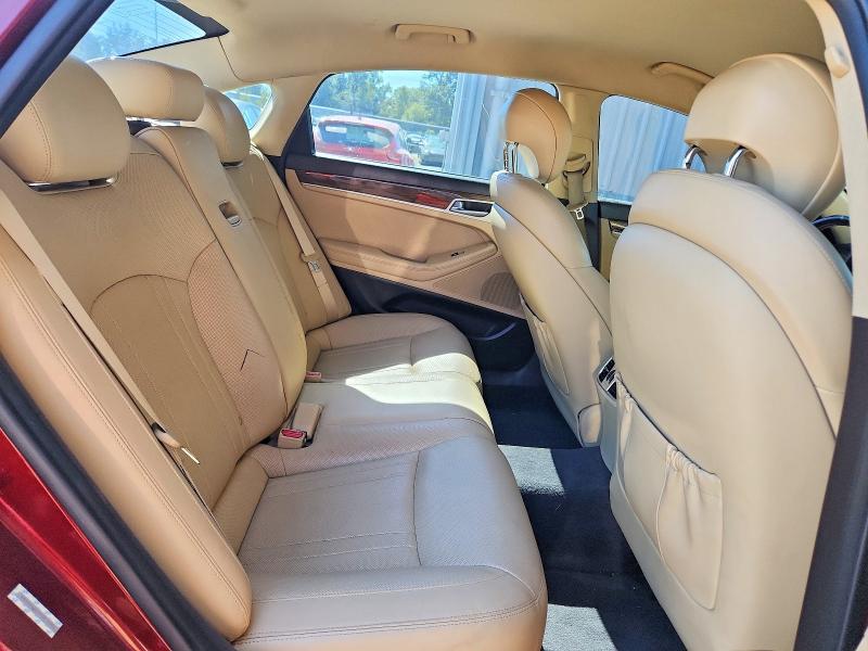 Photo 10 from auction – 2015 HYUNDAI GENESIS with VIN KMHGN4JE0FU014902