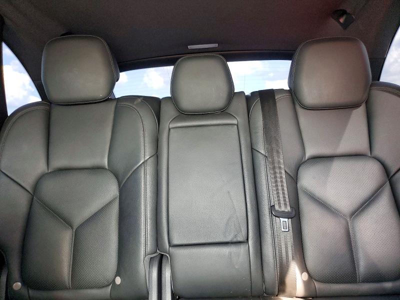 Снимка 10 от търг – 2015 PORSCHE CAYENNE с VIN WP1AB2A20FLA56701