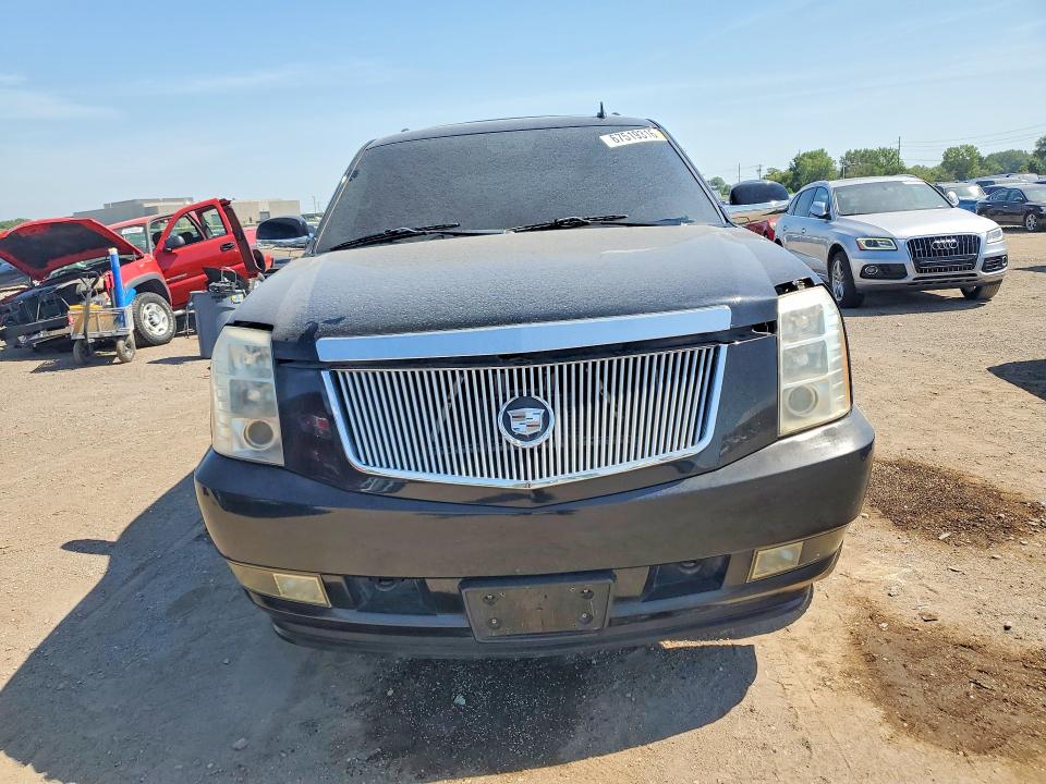 Photo 5 from auction – 2008 CADILLAC ESCALADE with VIN 1GYFK638X8R250971