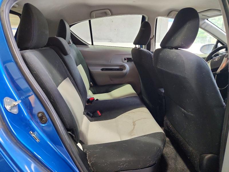 Фото 10 с аукциона – 2012 TOYOTA PRIUS C с VIN JTDKDTB31C1030399