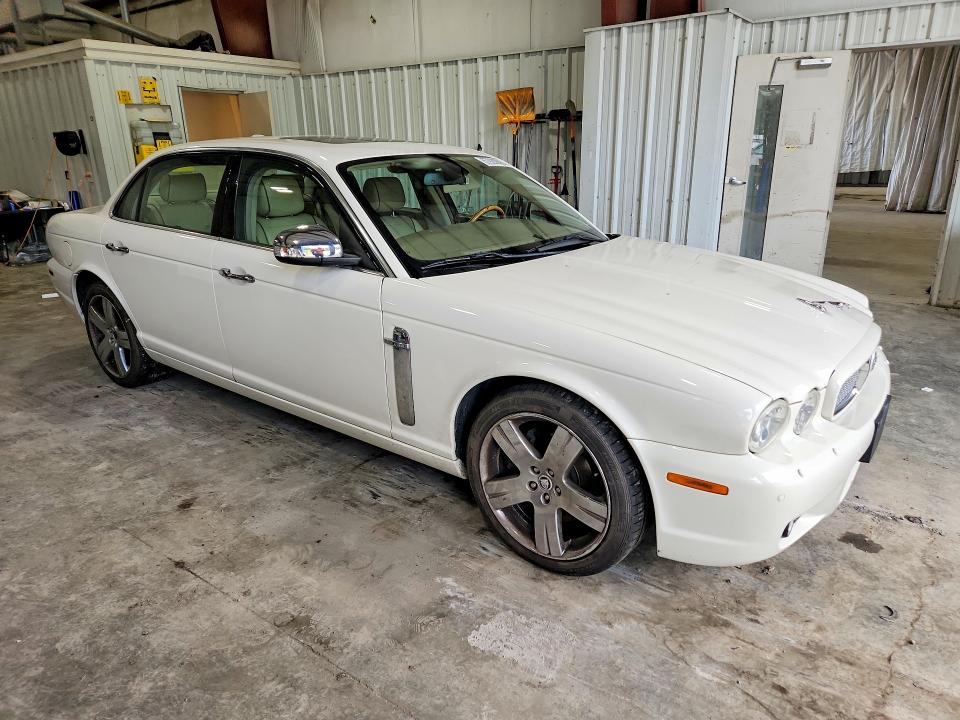 Photo 4 from auction – 2009 JAGUAR XJ with VIN SAJWA82B29SH30373