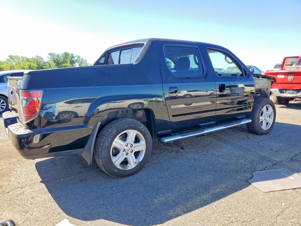 Photo 3 from auction – 2013 HONDA RIDGELINE with VIN 5FPYK1F55DB006817