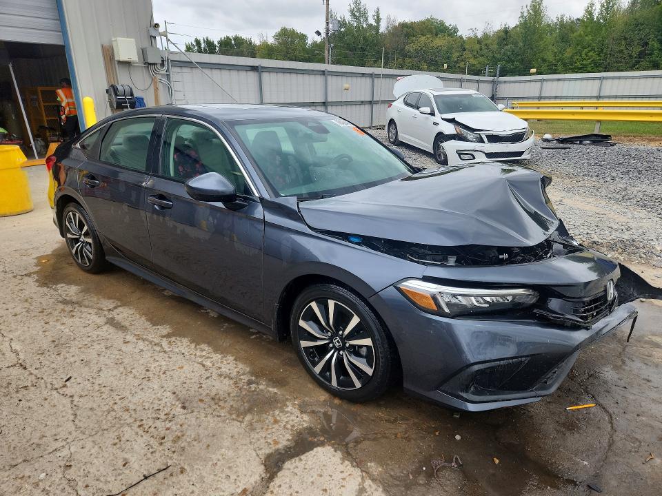 Снимка 4 от търг – 2024 HONDA CIVIC с VIN 2HGFE1F75RH336713