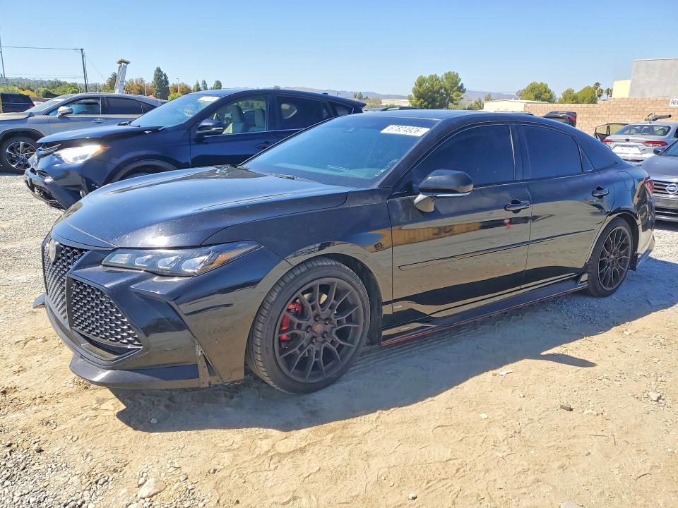 TOYOTA AVALON 2020 with VIN 4T1FZ1FB0LU055989 - Photo from auction