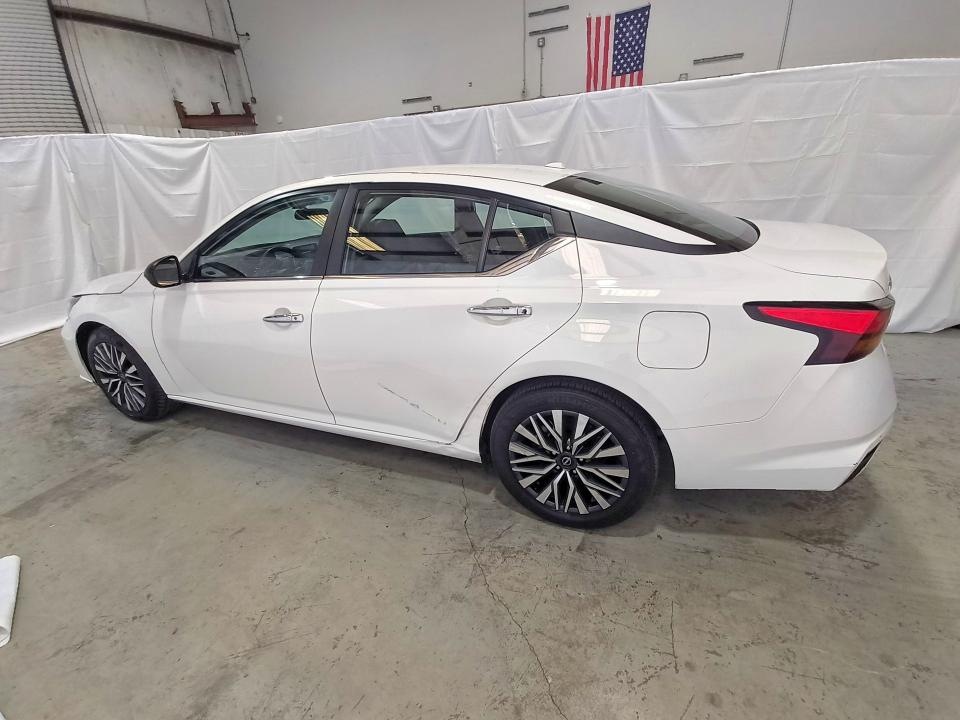 Photo 2 from auction – 2025 NISSAN ALTIMA with VIN 1N4BL4DV2SN394559