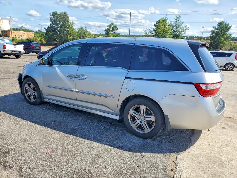 Photo 2 from auction – 2011 HONDA ODYSSEY with VIN 5FNRL5H95BB024183