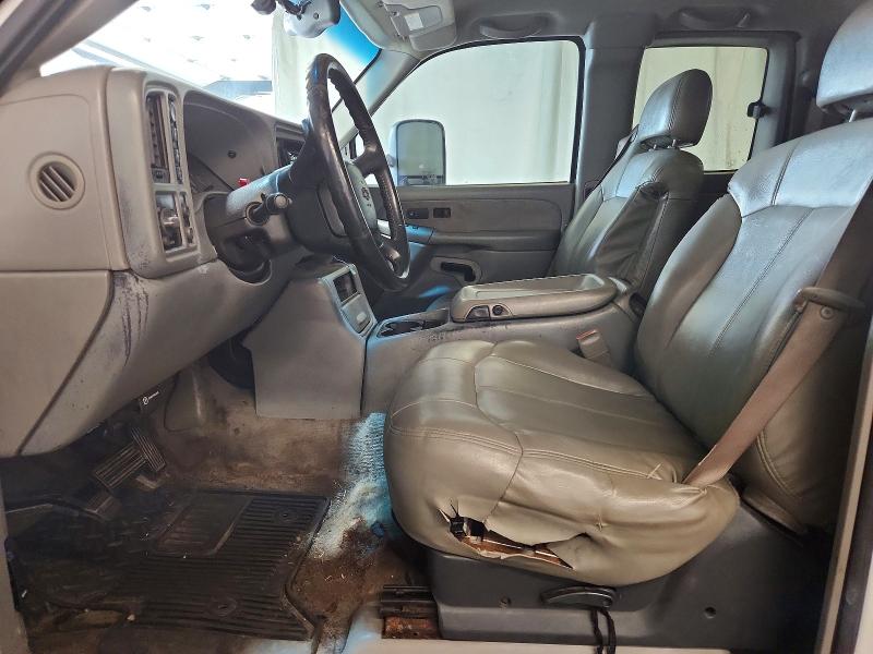Photo 7 from auction – 2000 CHEVROLET SILVERADO with VIN 1GCGK29UXYE330284
