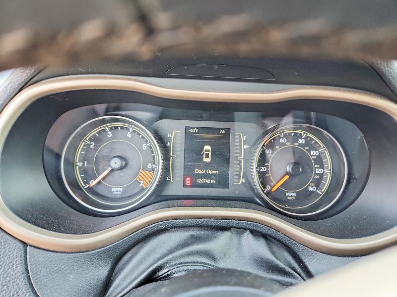 Foto 9 de la subasta – 2015 JEEP CHEROKEE con VIN 1C4PJLCB3FW560787