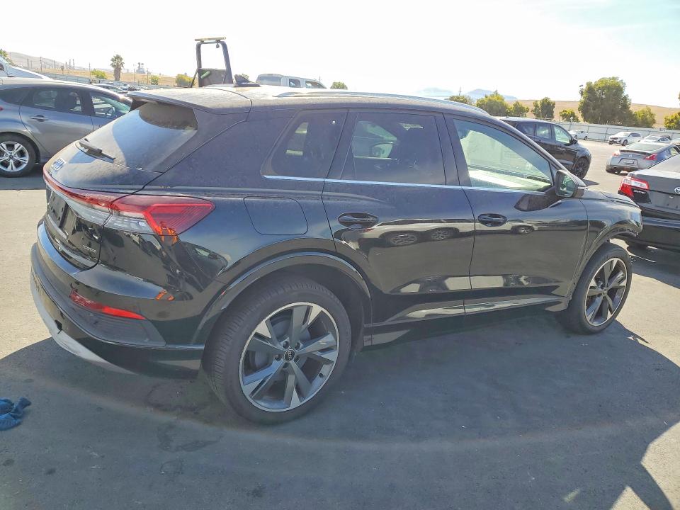 Фото 3 с аукциона – 2022 AUDI Q4 E-TRON с VIN WA1H2BFZ0NP042630