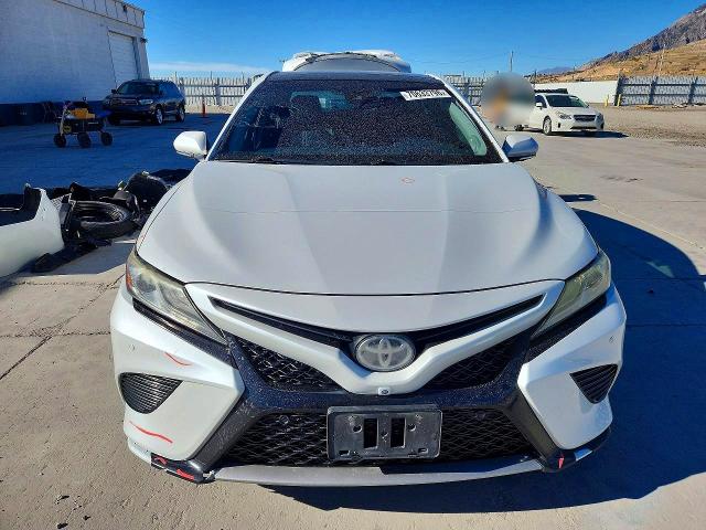 Снимка 5 от търг – 2018 TOYOTA CAMRY с VIN 4T1BZ1HK7JU001873
