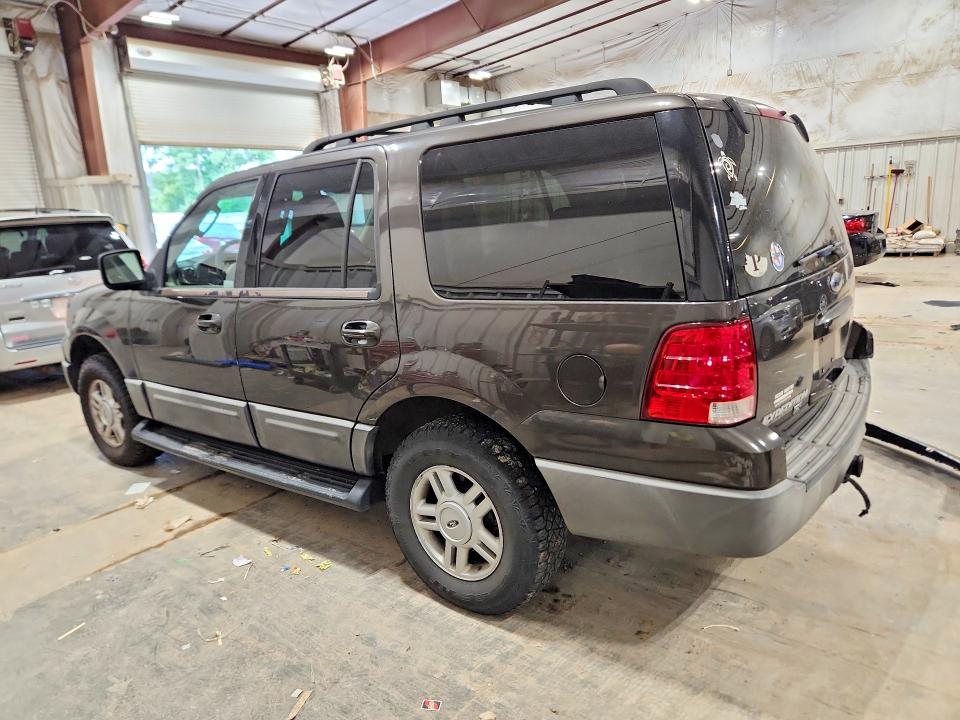 Снимка 2 от търг – 2005 FORD EXPEDITION с VIN 1FMPU16595LB06671