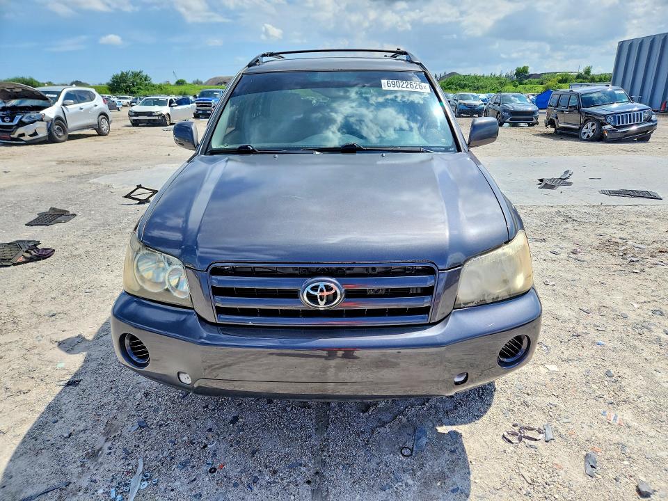 صورة رقم 5 من المزاد - 2004 TOYOTA HIGHLANDER مع VIN JTEDP21A840028808