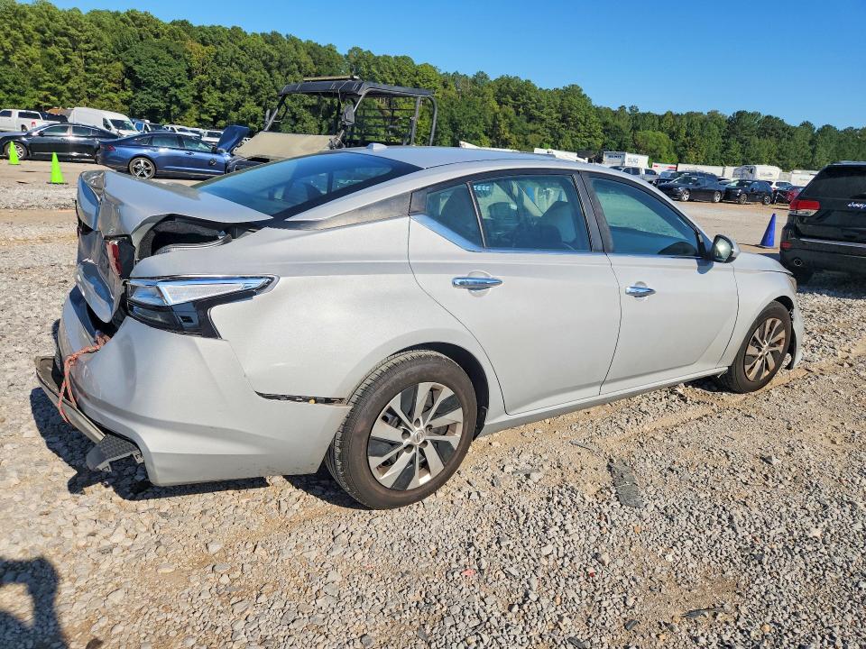 Photo 3 from auction – 2020 NISSAN ALTIMA with VIN 1N4BL4BV2LC135151
