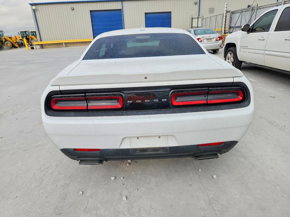 Photo 6 from auction – 2016 DODGE CHALLENGER with VIN 2C3CDZBT3GH101234