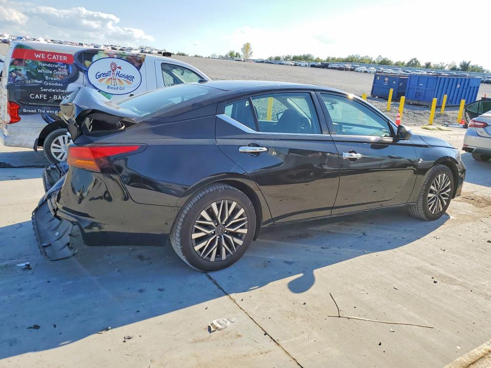 Снимка 3 от търг – 2024 NISSAN ALTIMA с VIN 1N4BL4DV9RN432153
