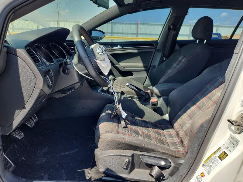 Photo 7 from auction – 2017 VOLKSWAGEN GTI with VIN 3VW5T7AU1HM029147