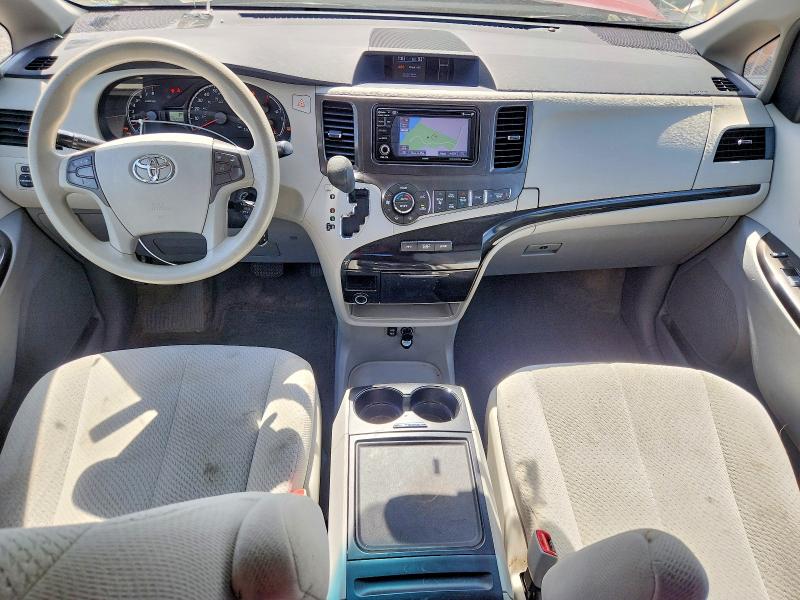 Снимка 8 от търг – 2013 TOYOTA SIENNA с VIN 5TDJK3DC0DS067589