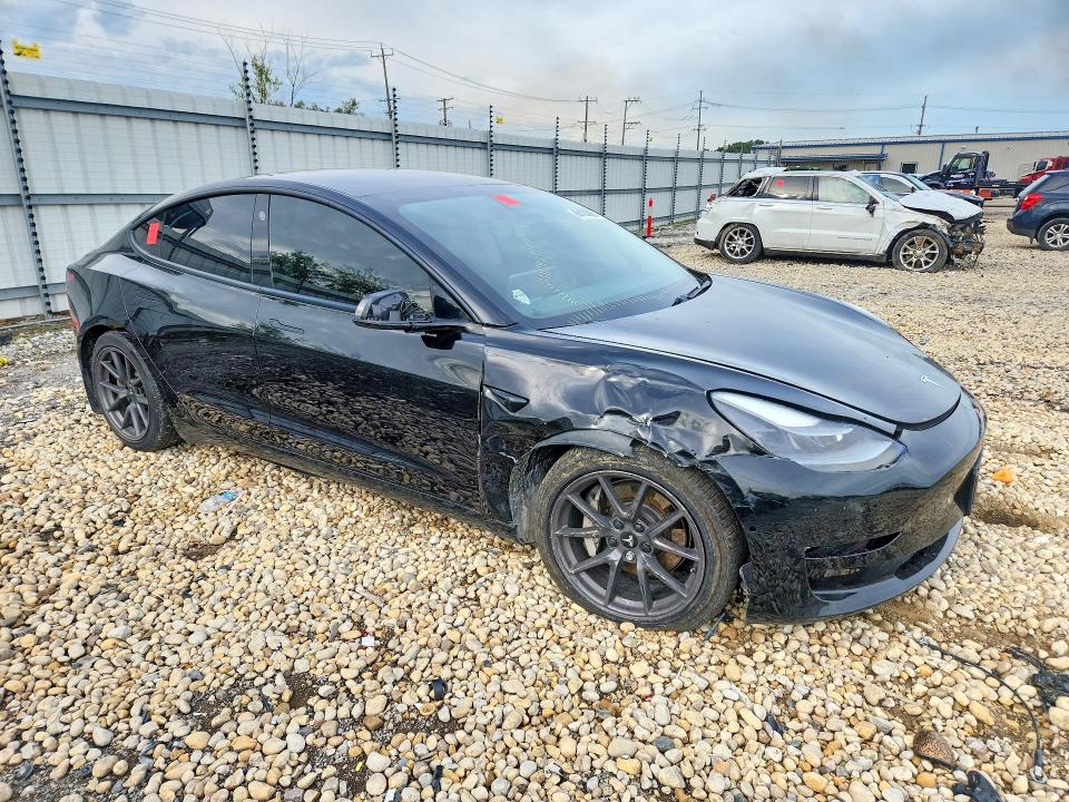 Zdjęcie 4 z aukcji – 2021 TESLA MODEL 3 z VIN 5YJ3E1EA7MF991095