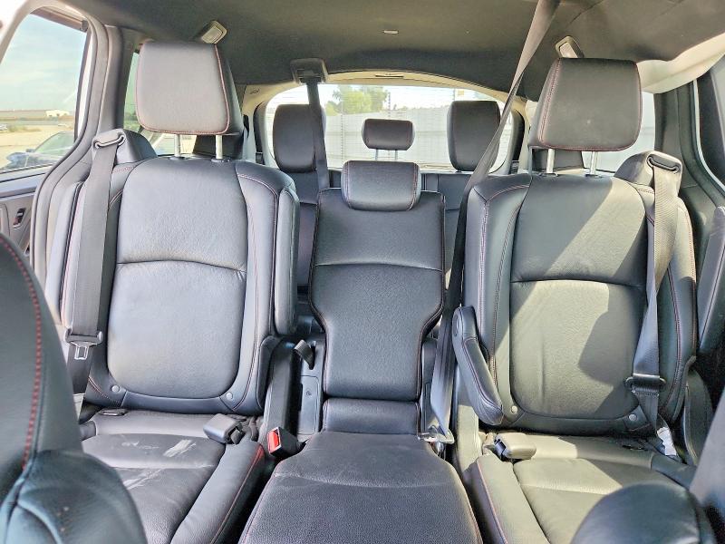 Photo 10 from auction – 2024 HONDA ODYSSEY with VIN 5FNRL6H74RB033486