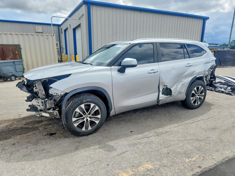 2023 TOYOTA HIGHLANDER HYBRID - Търг №67013986