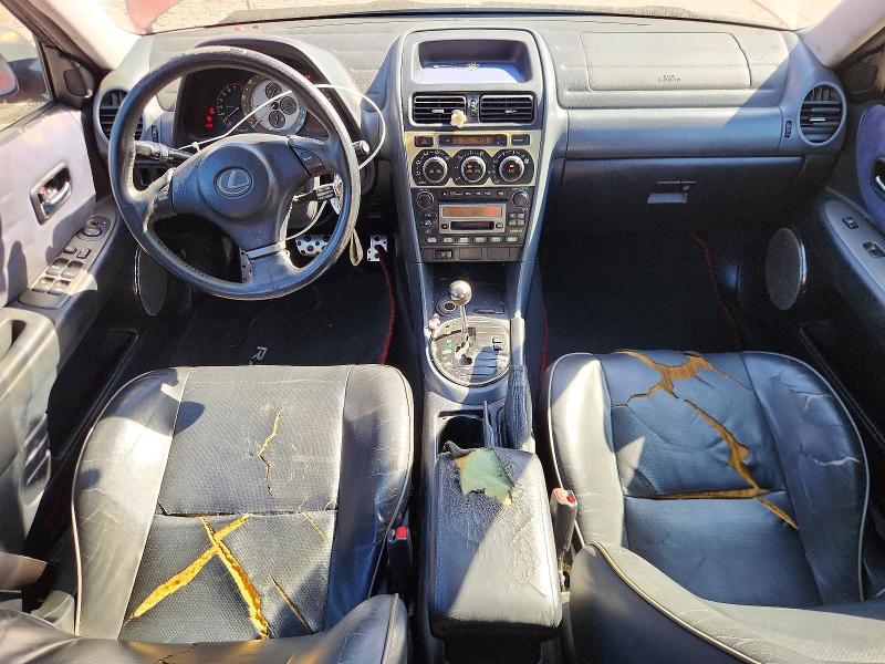 Photo 8 from auction – 2003 LEXUS IS 300 with VIN JTHBD192530077800