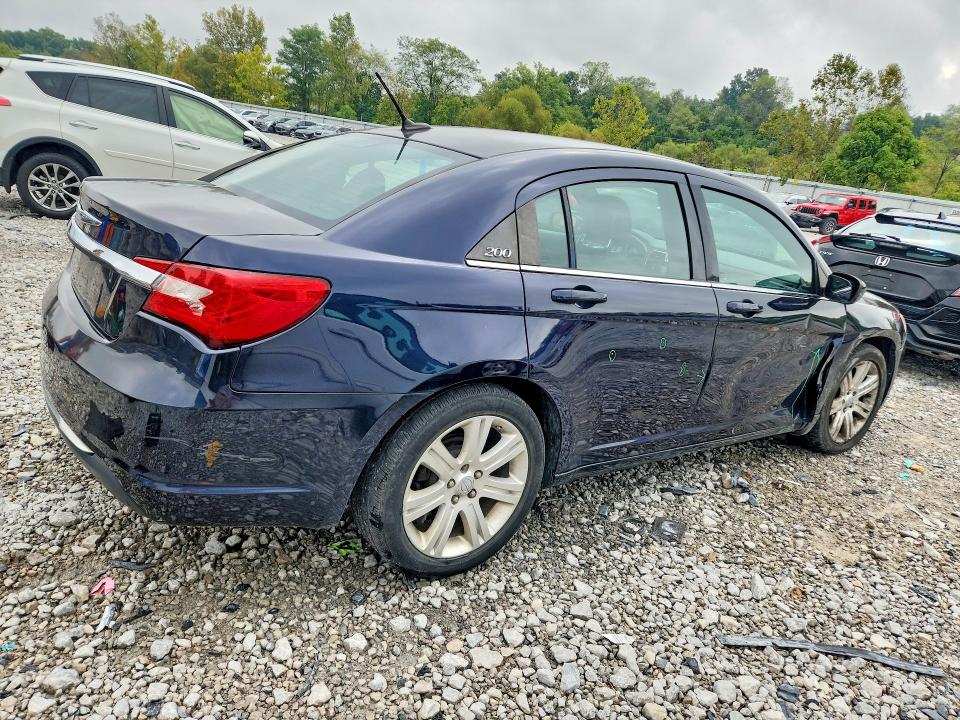 Photo 3 from auction – 2012 CHRYSLER 200 with VIN 1C3CCBBG2CN249678
