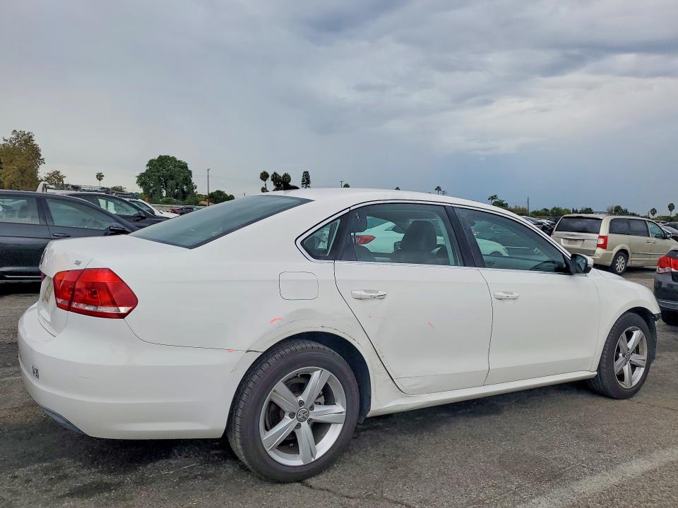 Photo 3 from auction – 2013 VOLKSWAGEN PASSAT with VIN 1VWBP7A34DC074058