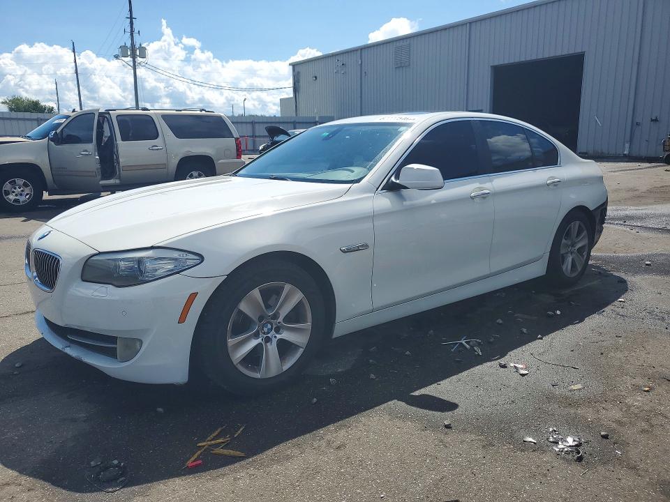 BMW 528 2011 with VIN WBAFR1C59BC750864 - Photo from auction