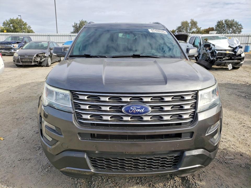 Photo 5 from auction – 2017 FORD EXPLORER with VIN 1FM5K7D85HGB06872