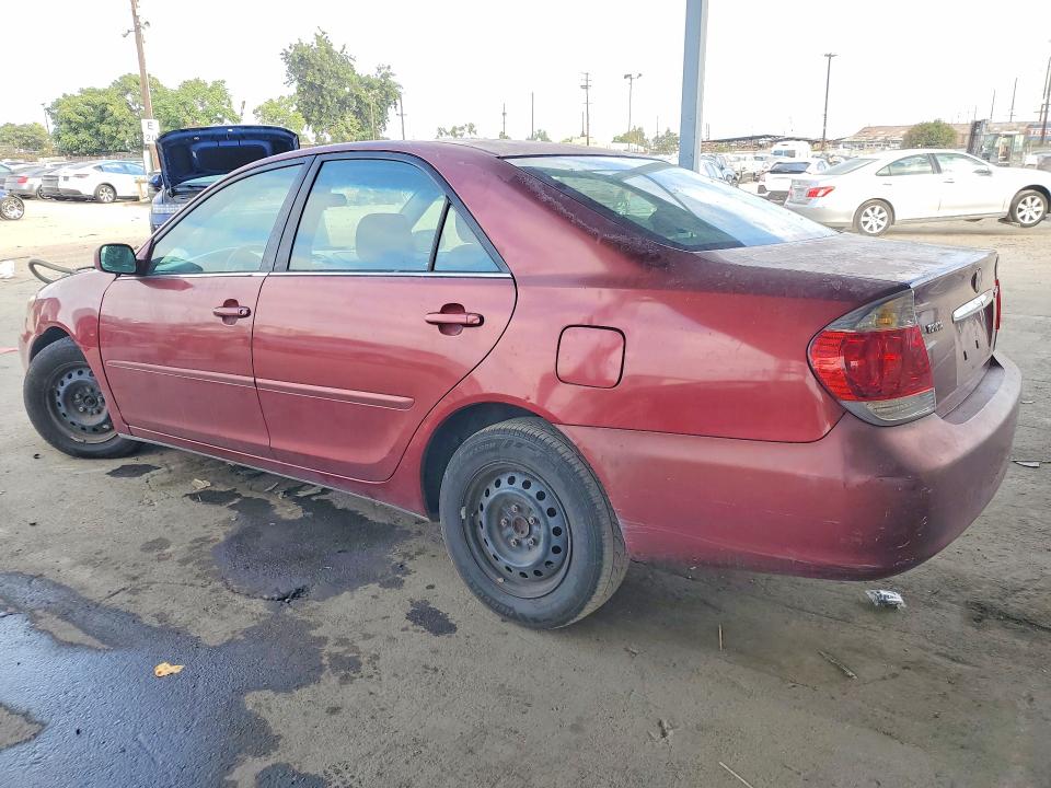 Photo 2 from auction – 2005 TOYOTA CAMRY with VIN 4T1BE32K35U051949