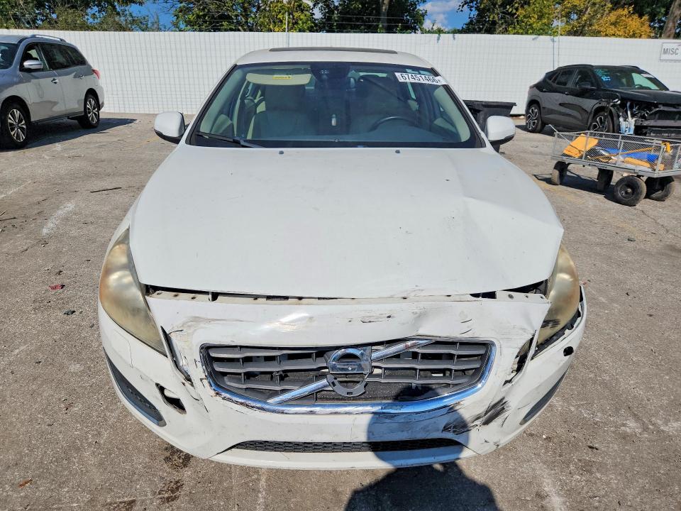 Photo 5 from auction – 2013 VOLVO S60 with VIN YV1612FS0D2200179