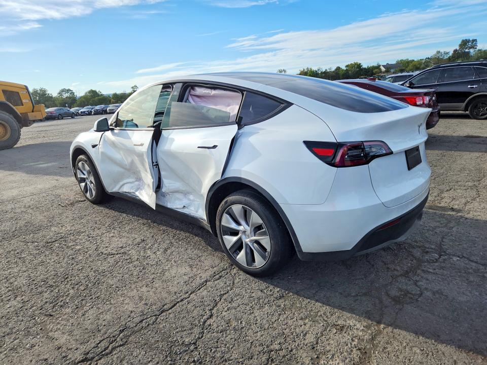 Photo 2 from auction – 2023 TESLA MODEL Y with VIN 7SAYGDEE1PA111761