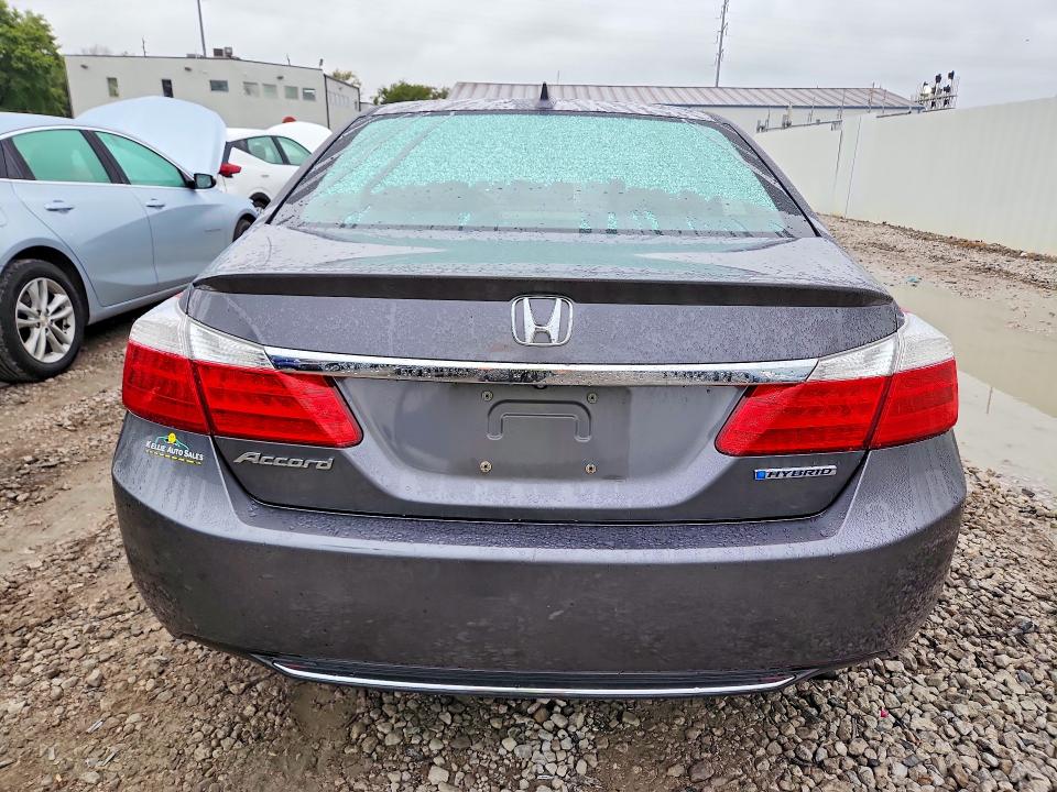 Photo 6 from auction – 2015 HONDA ACCORD with VIN 1HGCR6F50FA002683
