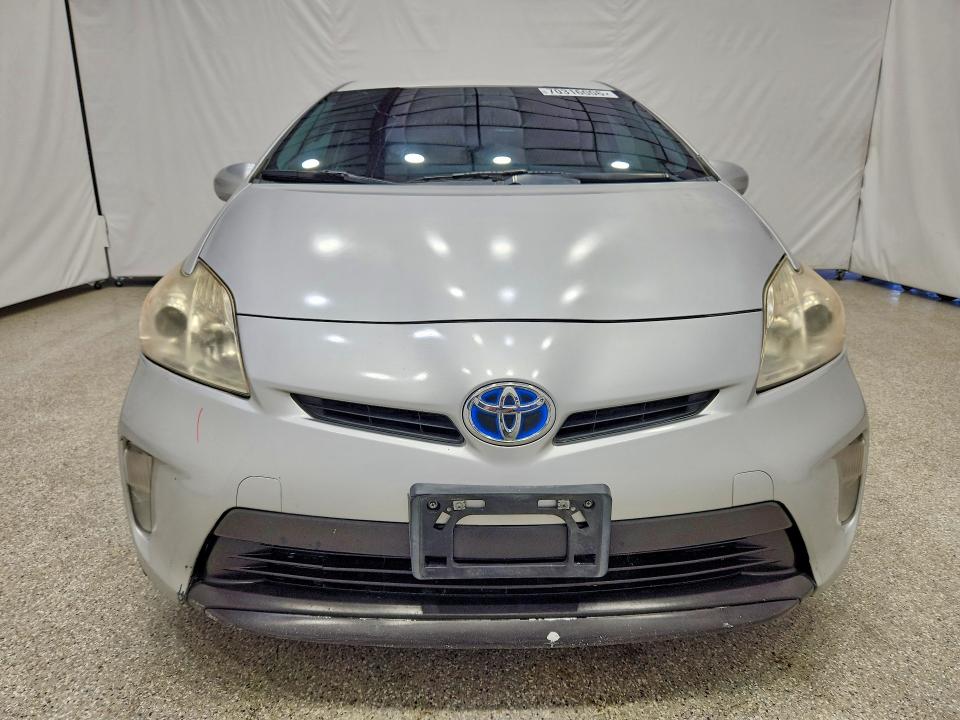 Photo 5 from auction – 2015 TOYOTA PRIUS with VIN JTDKN3DU1F0427477