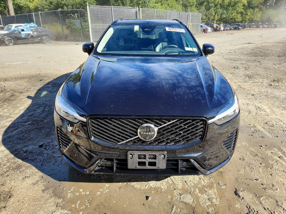 Zdjęcie 5 z aukcji – 2026 VOLVO XC60 z VIN YV4M12RM3T1446333