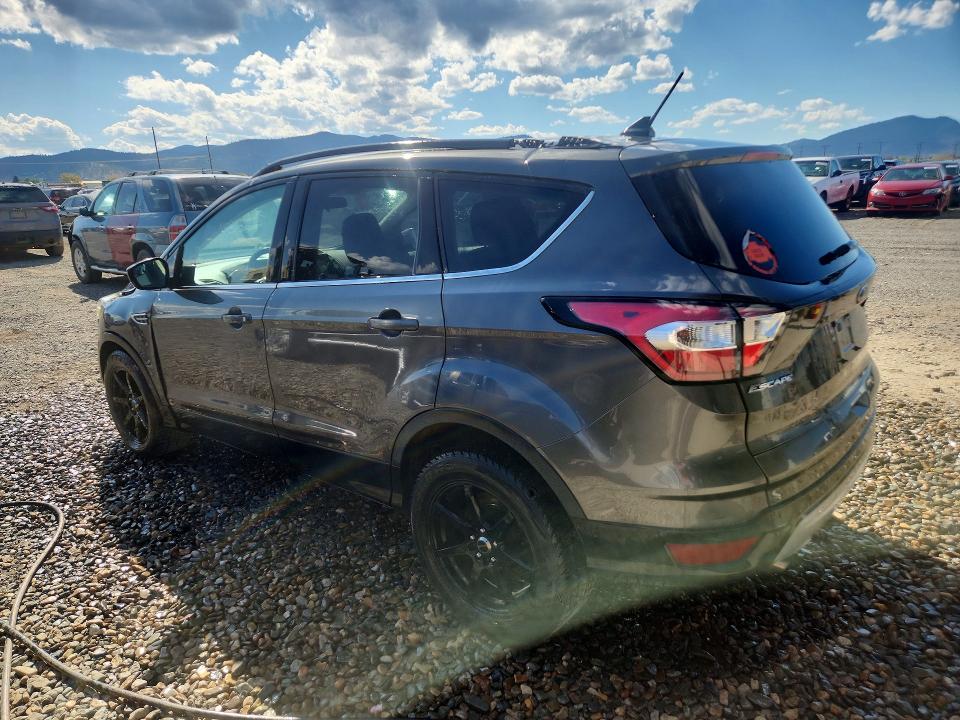 Снимка 2 от търг – 2018 FORD ESCAPE с VIN 1FMCU9GD1JUA36316