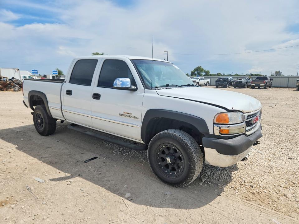 Photo 4 from auction – 2001 GMC SIERRA with VIN 1GTHC23G21F166100