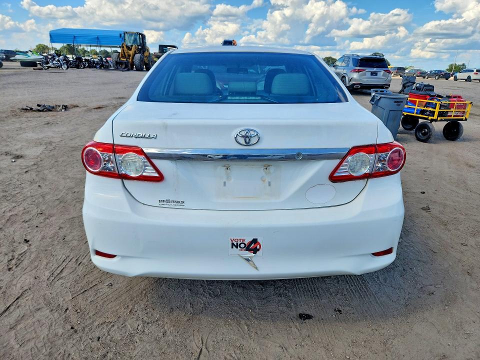 Снимка 6 от търг – 2013 TOYOTA COROLLA с VIN 2T1BU4EE9DC986410