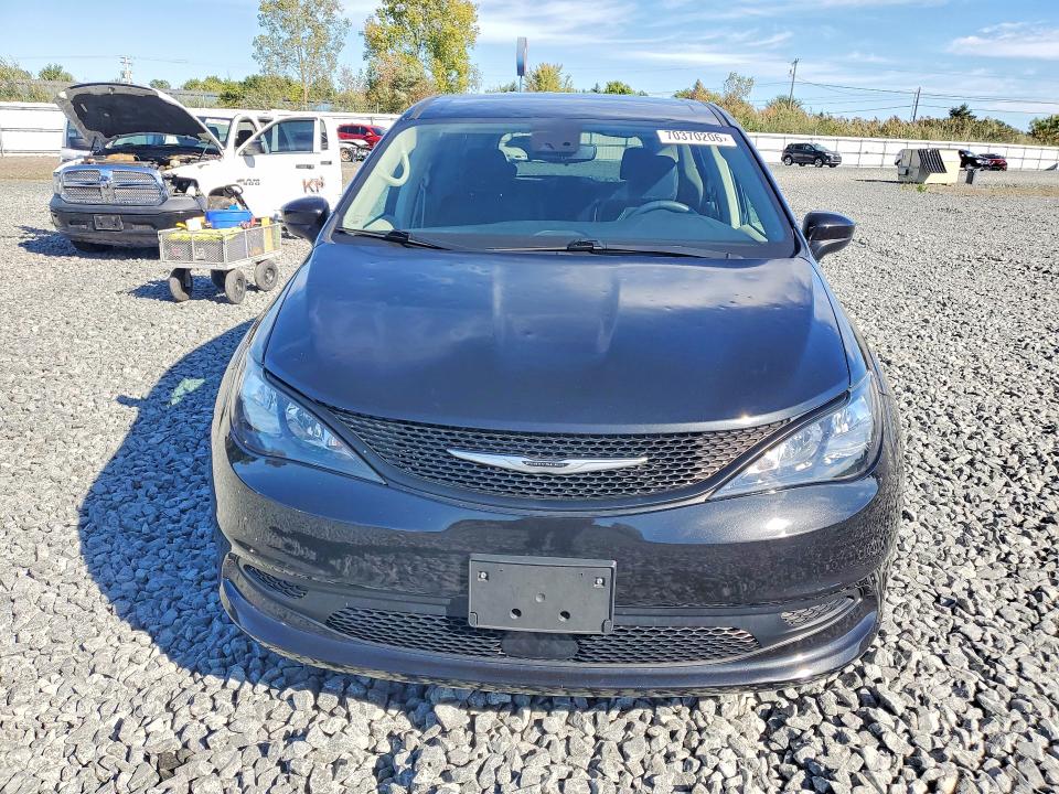 Photo 5 from auction – 2023 CHRYSLER VOYAGER with VIN 2C4RC1CG5PR515721