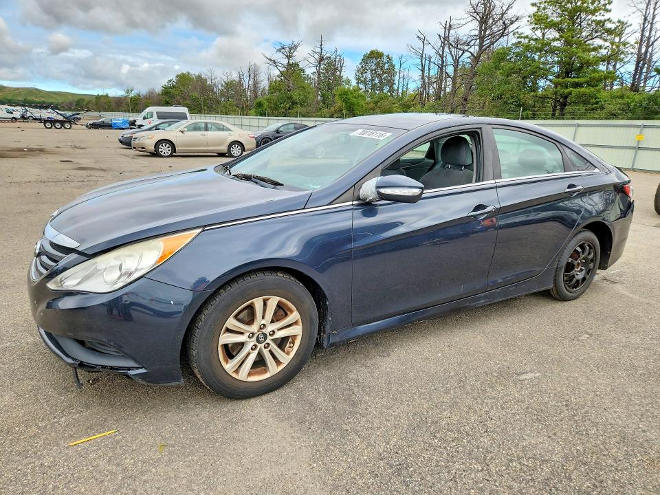 HYUNDAI SONATA 2014 with VIN 5NPEB4AC5EH887332 - Photo from auction