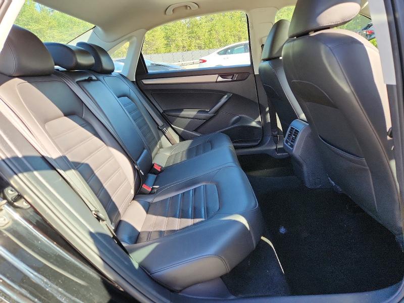 Zdjęcie 10 z aukcji – 2015 VOLKSWAGEN PASSAT z VIN 1VWBT7A3XFC122838
