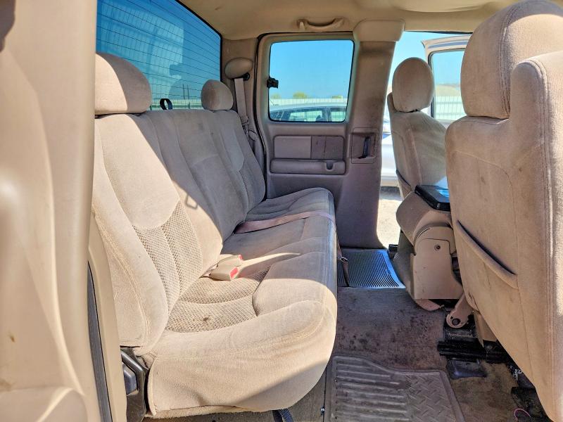 Photo 10 from auction – 2003 CHEVROLET SILVERADO with VIN 1GCEK19T83E183917