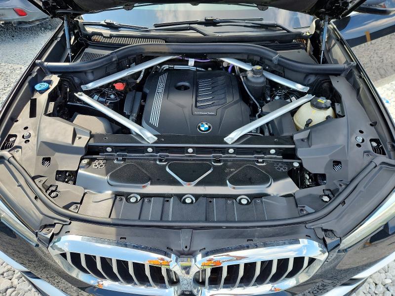 Photo 11 from auction – 2021 BMW X5 with VIN 5UXCR4C01M9E29351