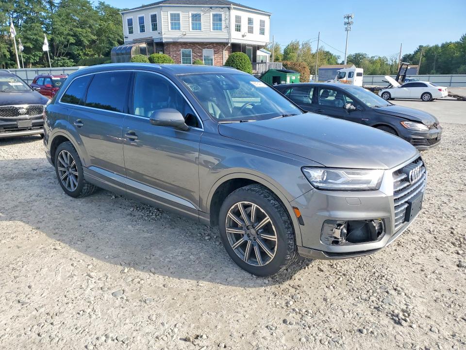 Photo 4 from auction – 2017 AUDI Q7 with VIN WA1LAAF78HD005661