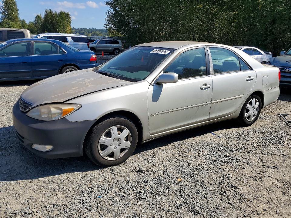 Снимка 1 от търг – 2002 TOYOTA CAMRY с VIN JTDBE32K020084608