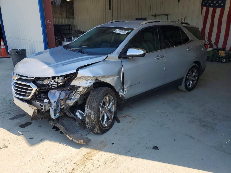 CHEVROLET EQUINOX 2018 with VIN 2GNAXMEV5J6301536 - Photo from auction