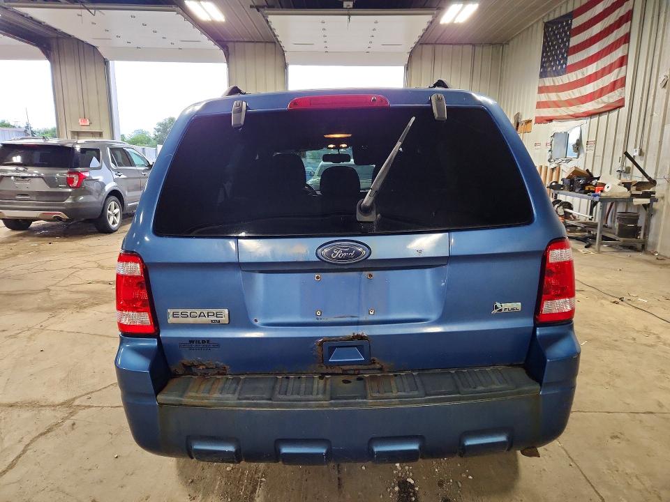 Photo 6 from auction – 2010 FORD ESCAPE with VIN 1FMCU0DG7AKA02810
